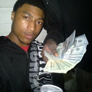 Meet your Posher, Derrick